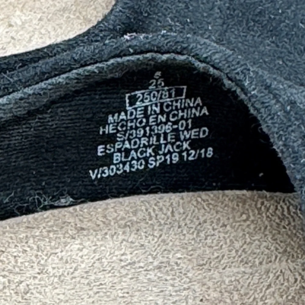 Old Navy Black Espadrille Wedge Size 8